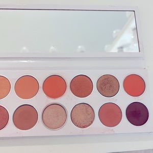 Kylie Cosmetics Limited Edition Peach Palette!